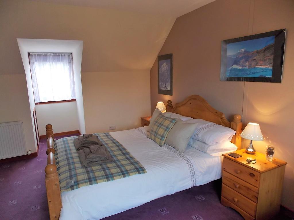 Serendipity Bed And Breakfast Dalchreichart Екстериор снимка