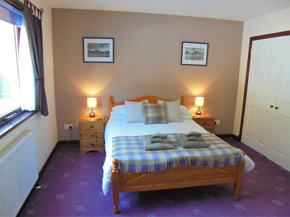 Serendipity Bed And Breakfast Dalchreichart Екстериор снимка