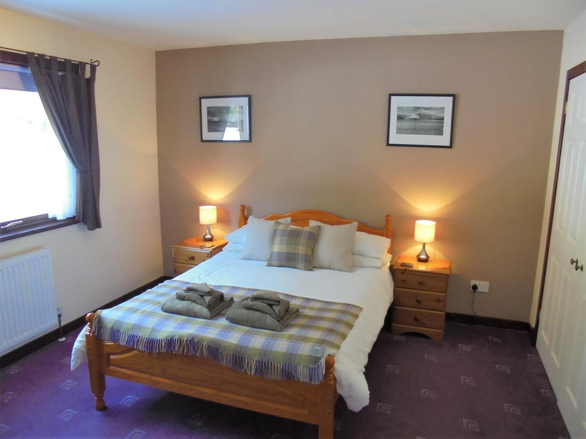 Serendipity Bed And Breakfast Dalchreichart Екстериор снимка