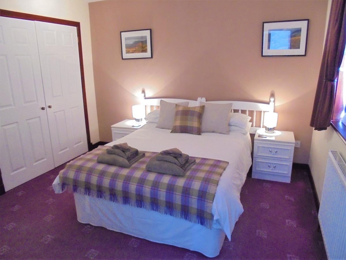 Serendipity Bed And Breakfast Dalchreichart Екстериор снимка